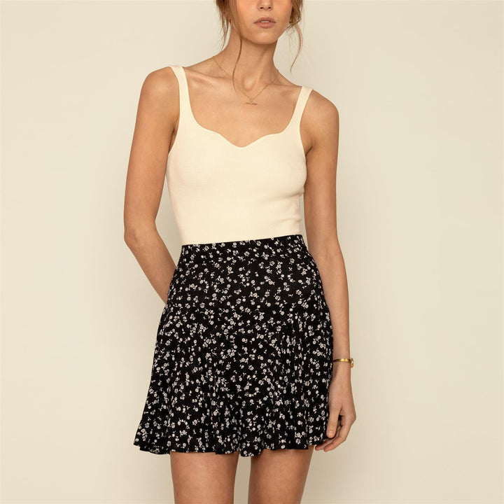 Leona bloom  Black
