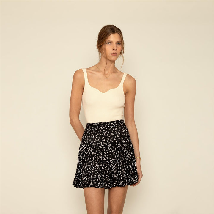 Leona bloom  Black