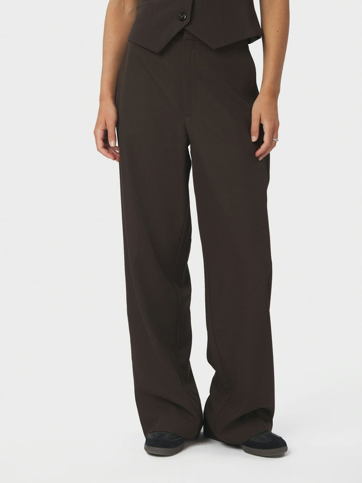 Emmett Structure Pants  Dark Brown