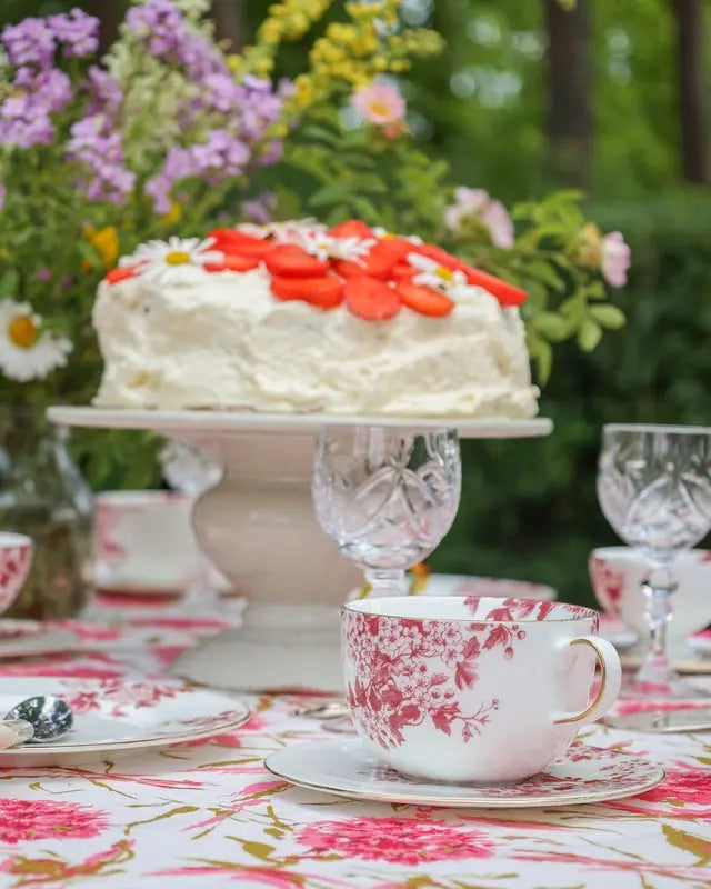 TEA CUP AND SAUSER  Burgundy