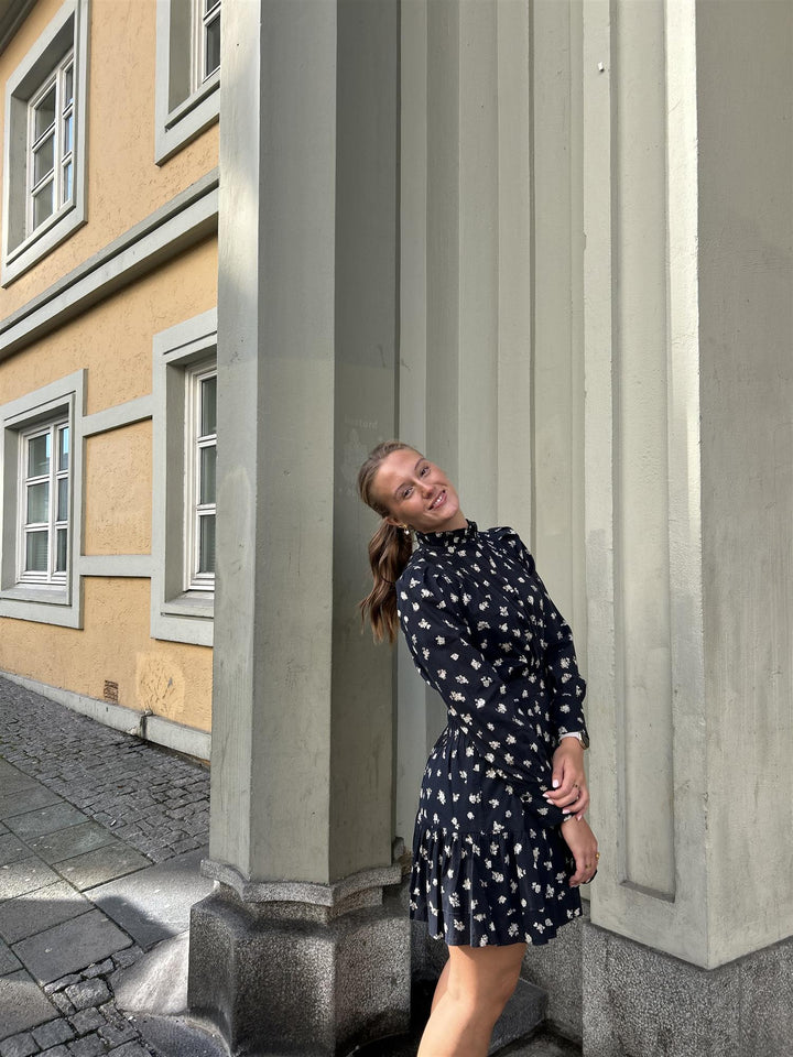 AMELIA MINI ROSES  Black