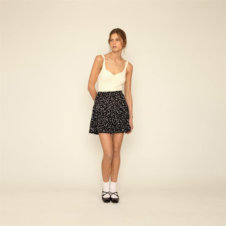 Leona bloom  Black