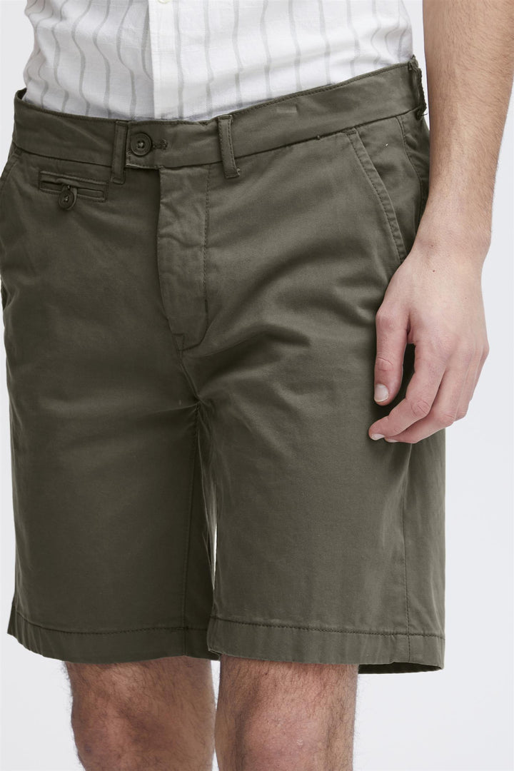 ALLAN chino shorts  Grape Leaf
