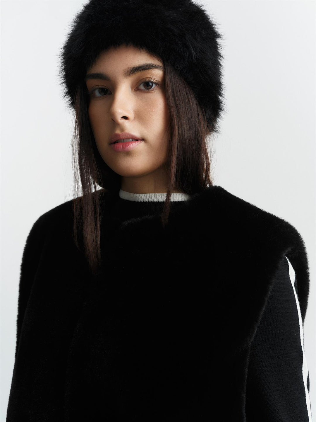 Mia Fake Fur Headband Black