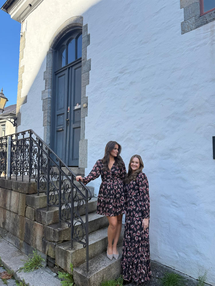 Noor Maxi Dress  Le Fleurs