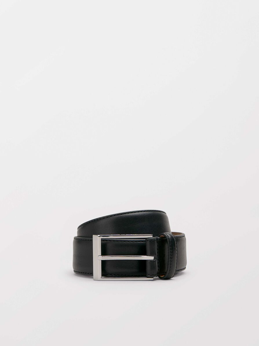 Helmi Black