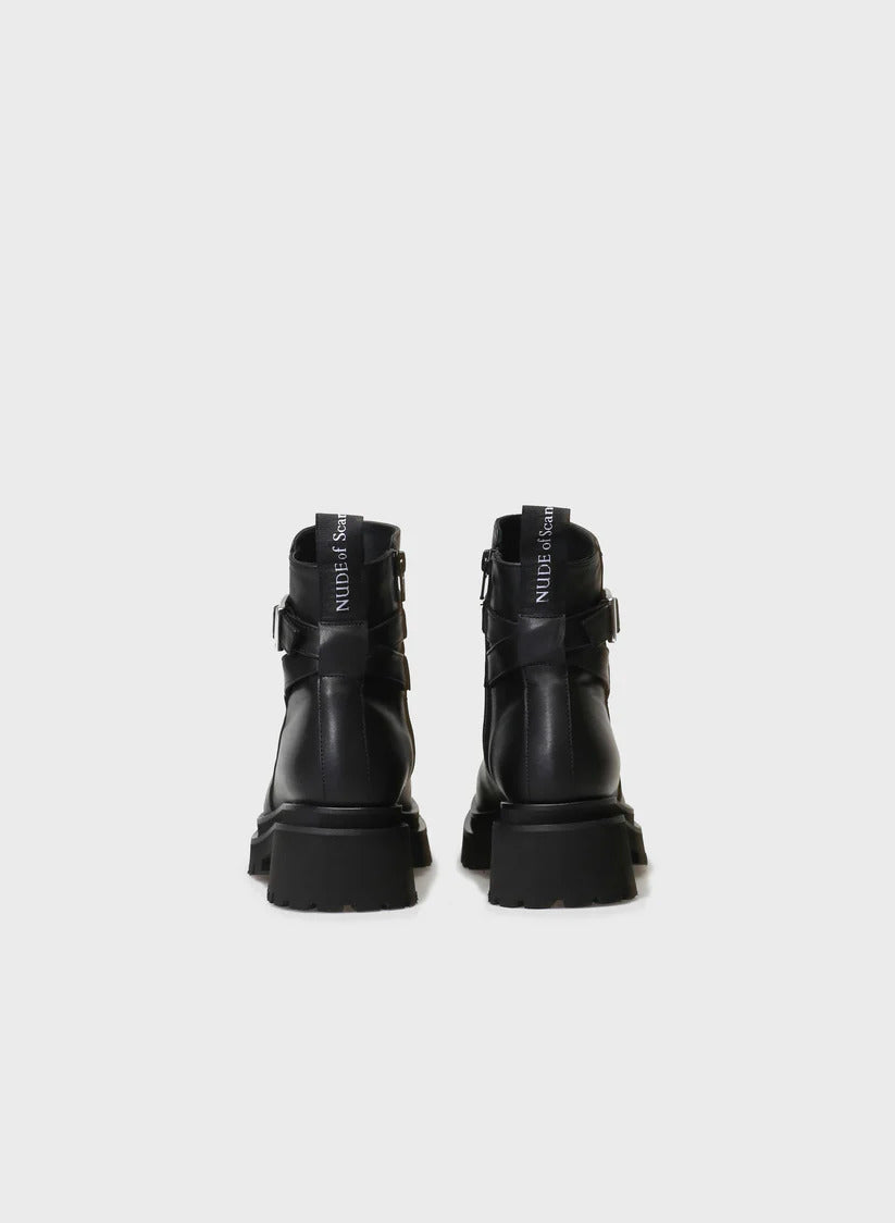 VILMA 888 in Capricorno Leather  Nero