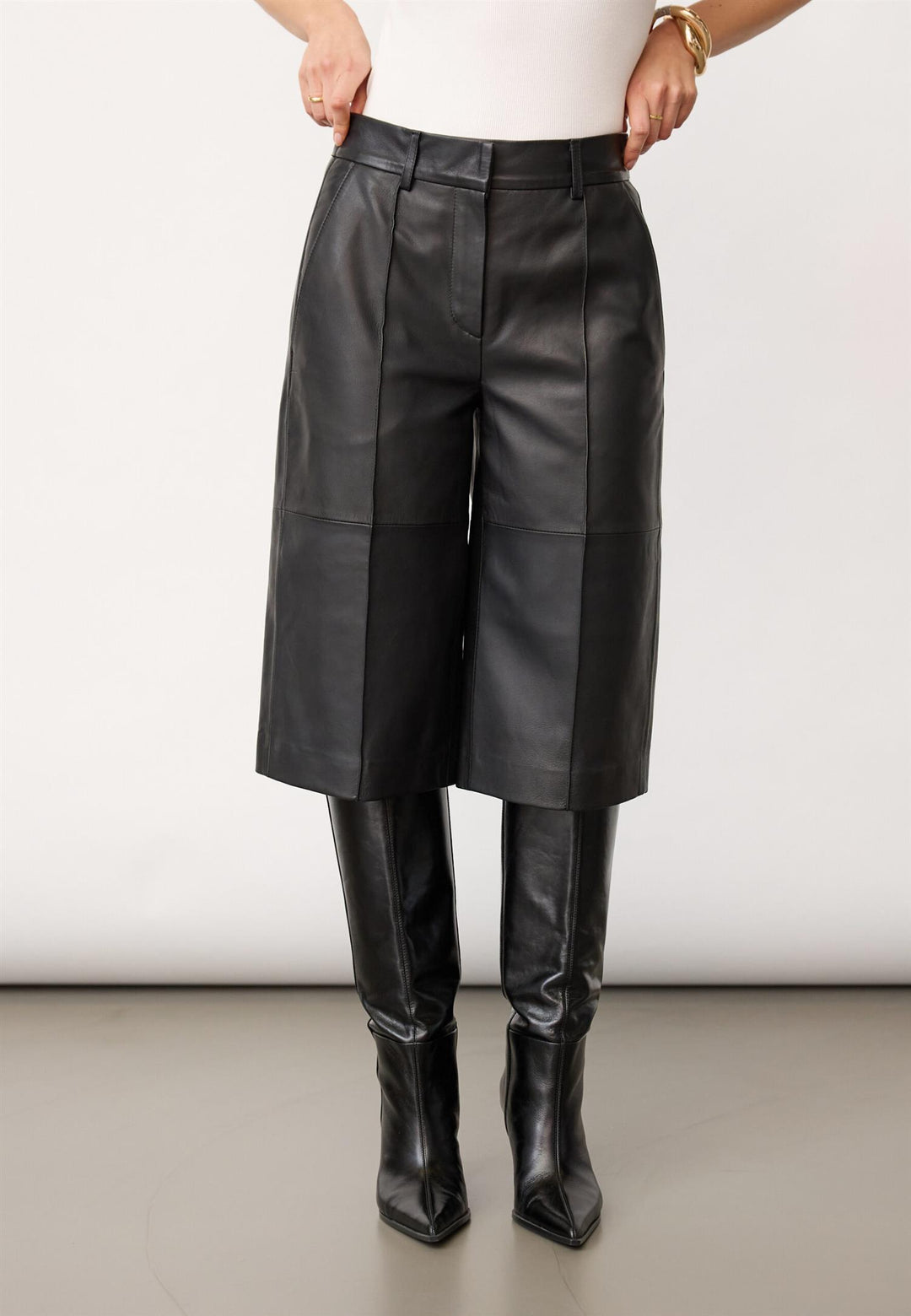 PhoebeCC Long Leather Bermuda  Black
