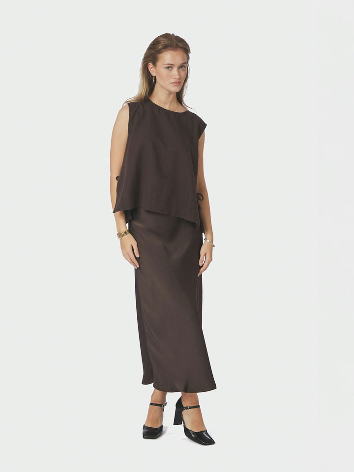 Svetlana Linen Top  Dark Brown
