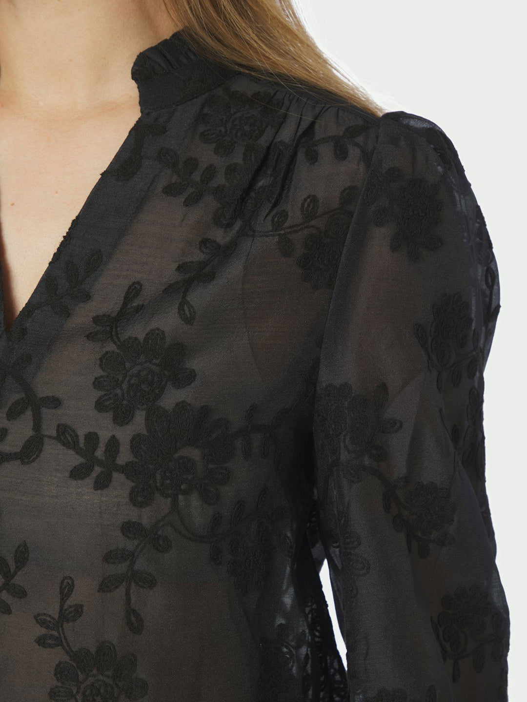 Amara Emb. Blouse Black