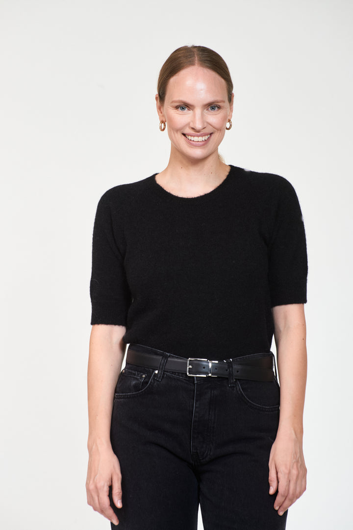 GEORGINA  Black