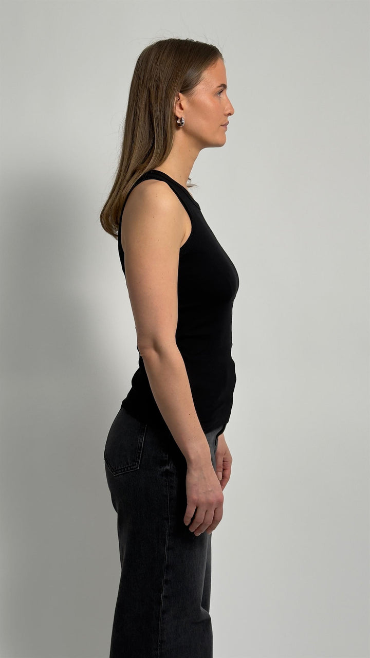 Alexo Tank  Black