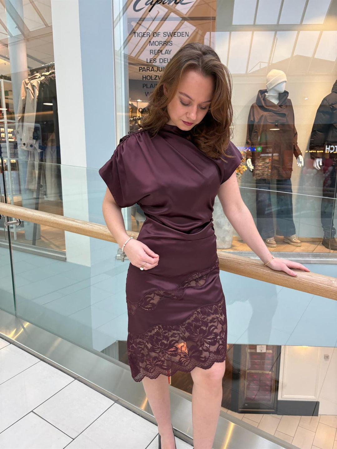 DEMI LACE DRESS Plum Burgundy