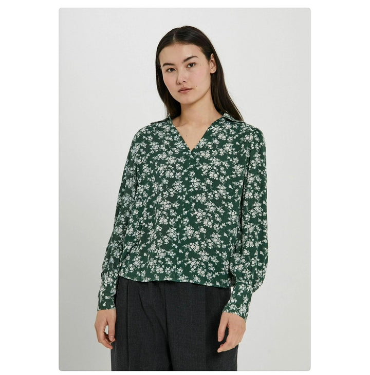 Sabby v-neck top  Green Aop