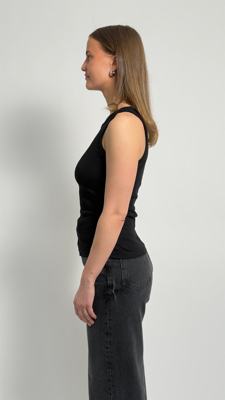 Alexo Tank  Black
