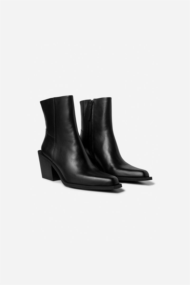 Jaxie Boot  Black
