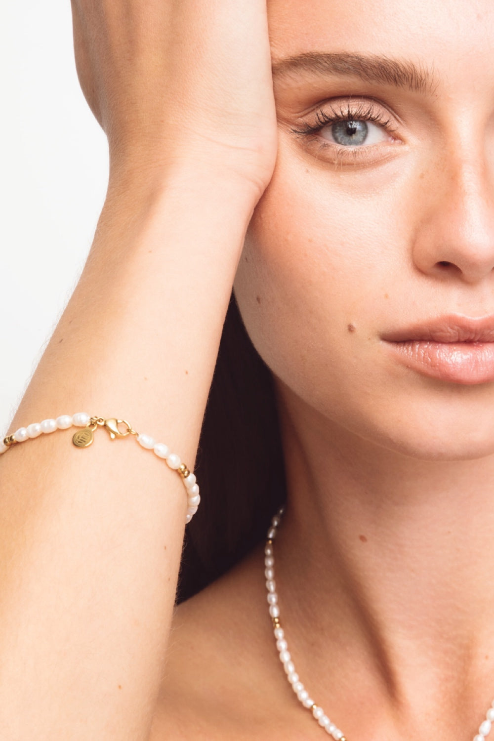 The Pearl Bracelet  Gold