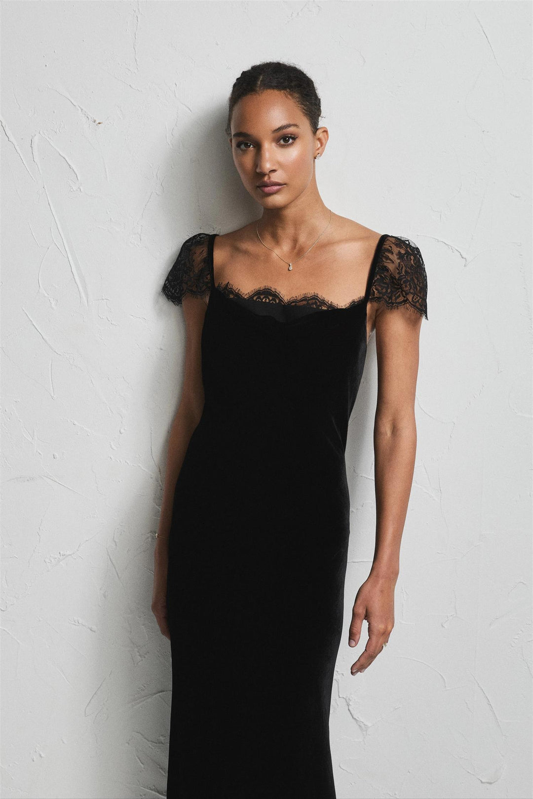 SCORPIO  Black