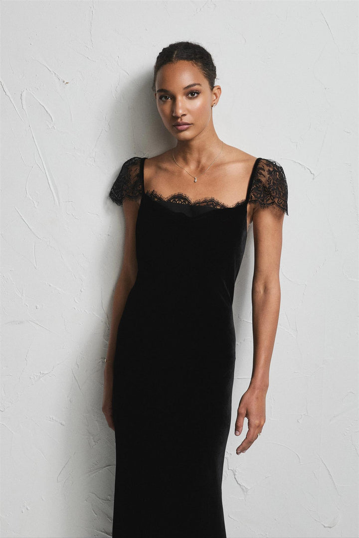 SCORPIO  Black