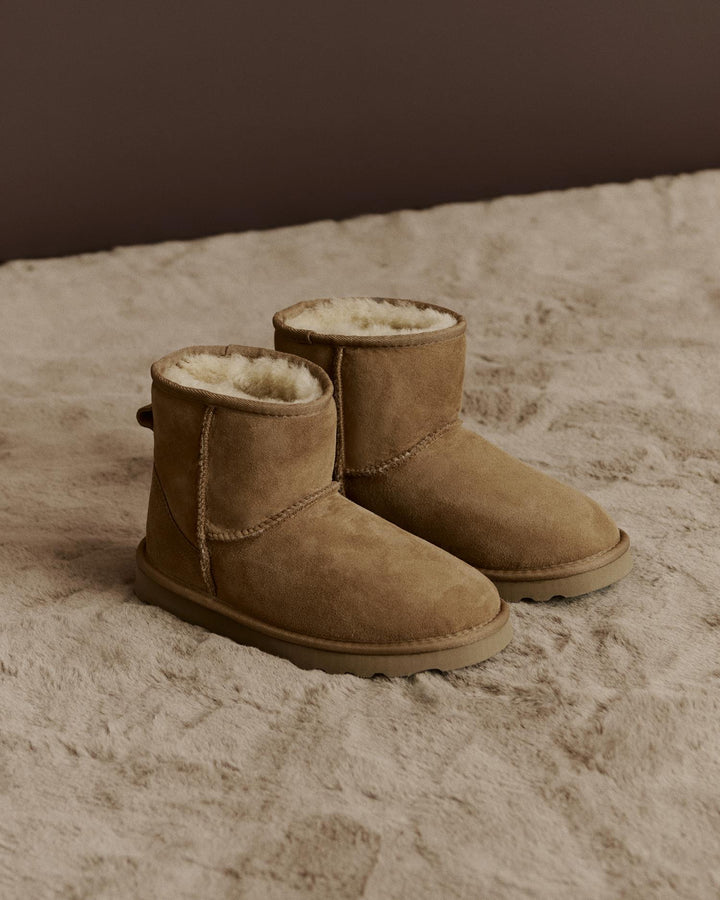 RHSydney Shearling Boots  Almond