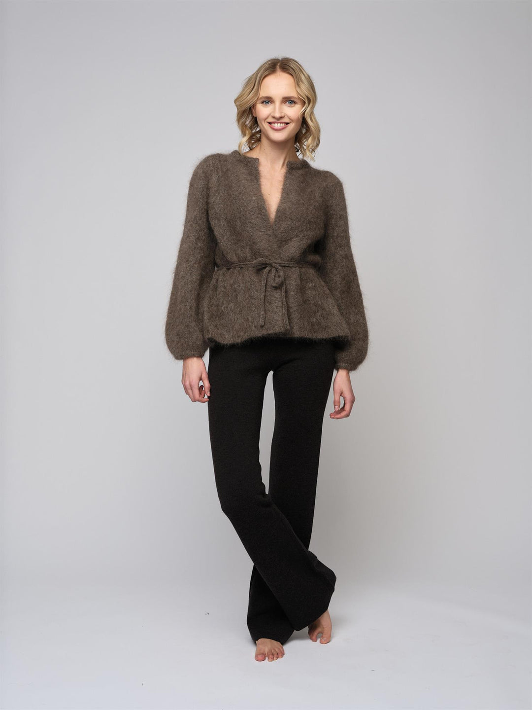 FREDRIKKE CHUNKY CARDIGAN  Brown