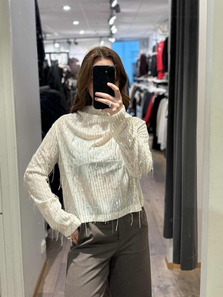 BEVERLY FRINGE TOP  Lt Gold
