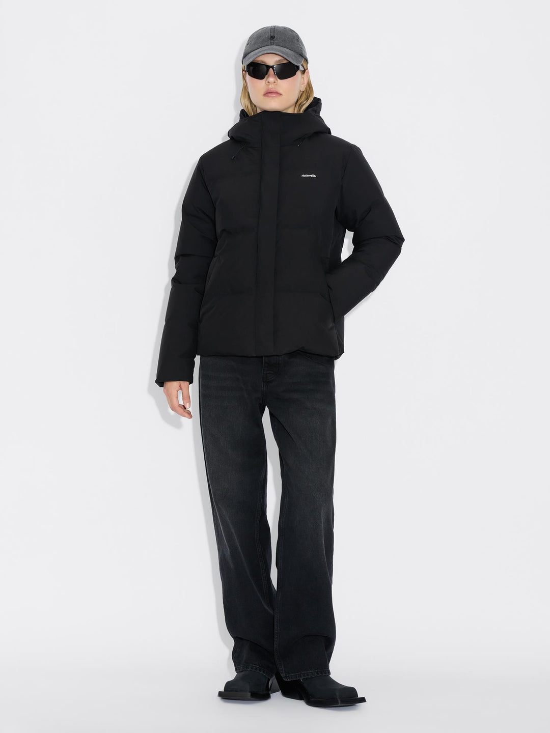 Besseggen Lt Short Jkt  Black