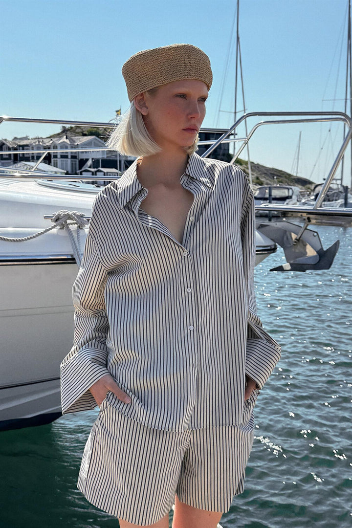 Arna shirt  Offwhite/Blue Stripes
