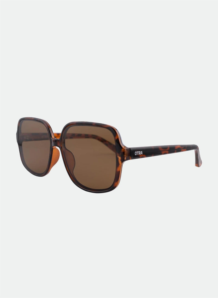 ANNIE  Tort/Brown
