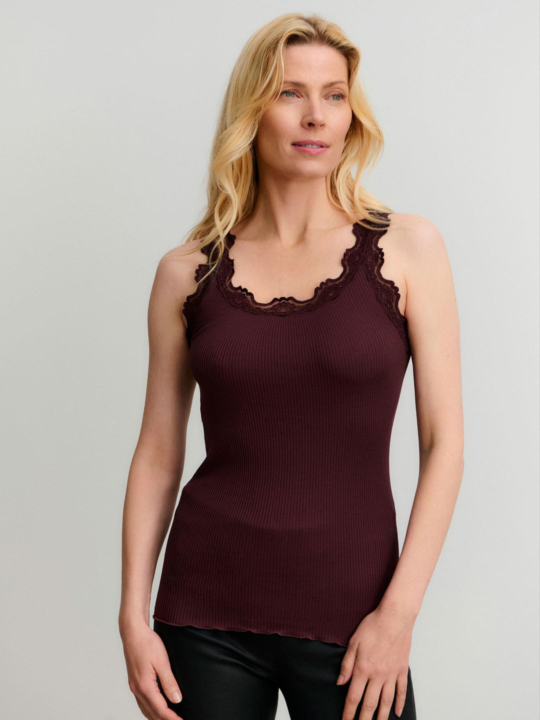 RWBabette SL U-neck Lace Top  Fudge