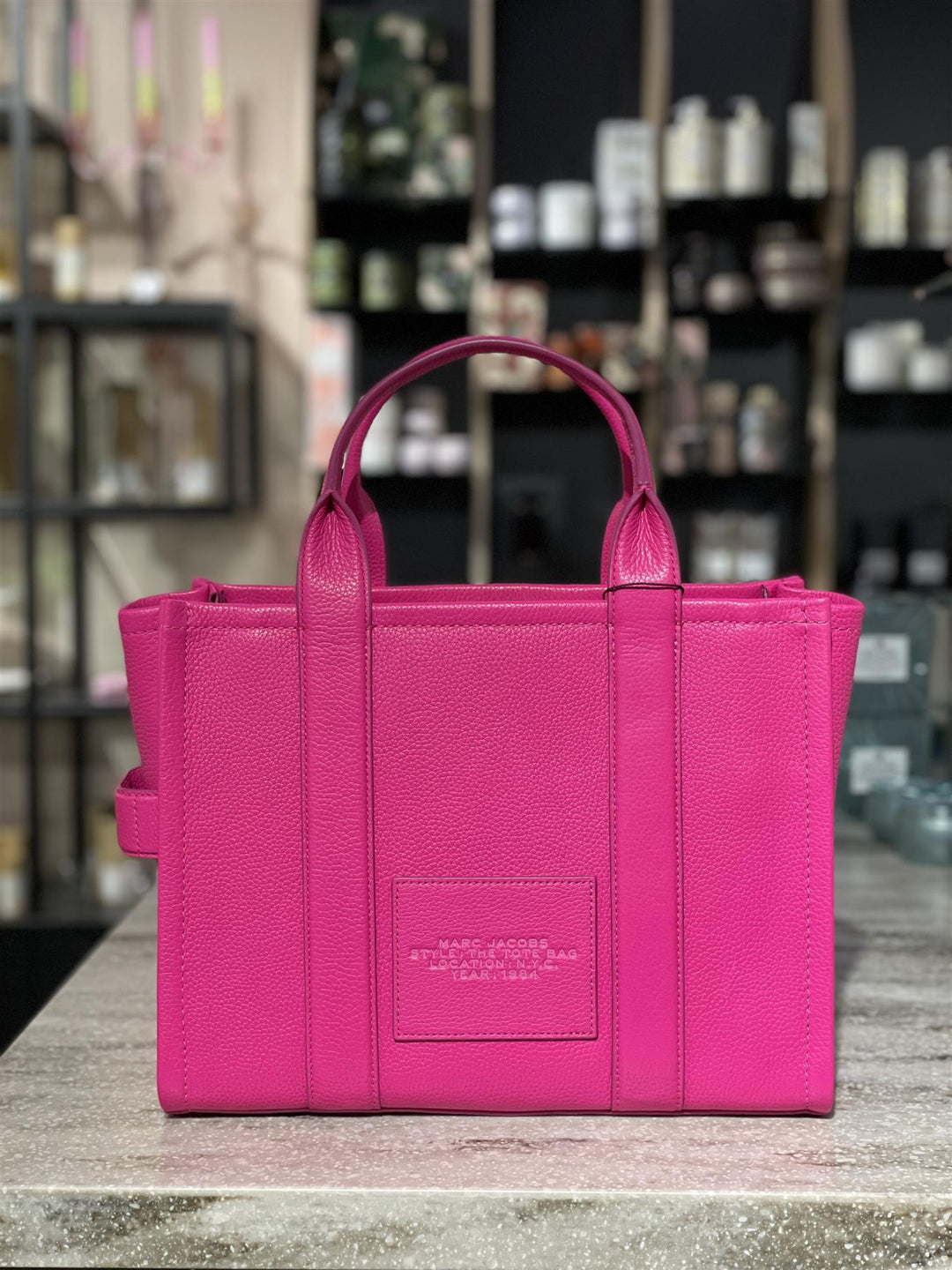 THE MEDIUM TOTE  Hot Pink