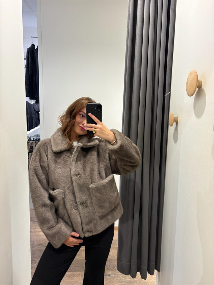 Faje Faux Mink  Pepple