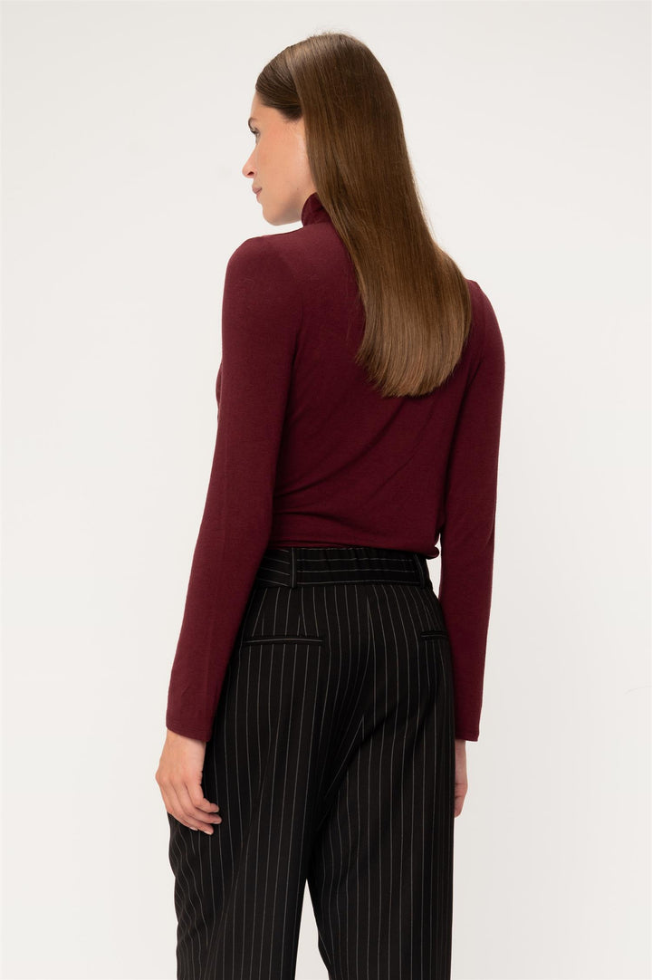 Alcor  Burgundy
