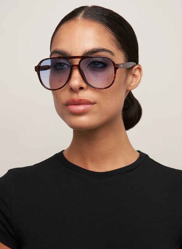 Stevie  Tort/Blue