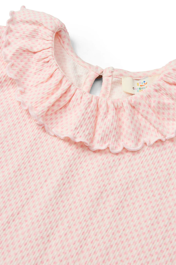 CREPE TEE W. FRILL COLLAR  Pink Comb.