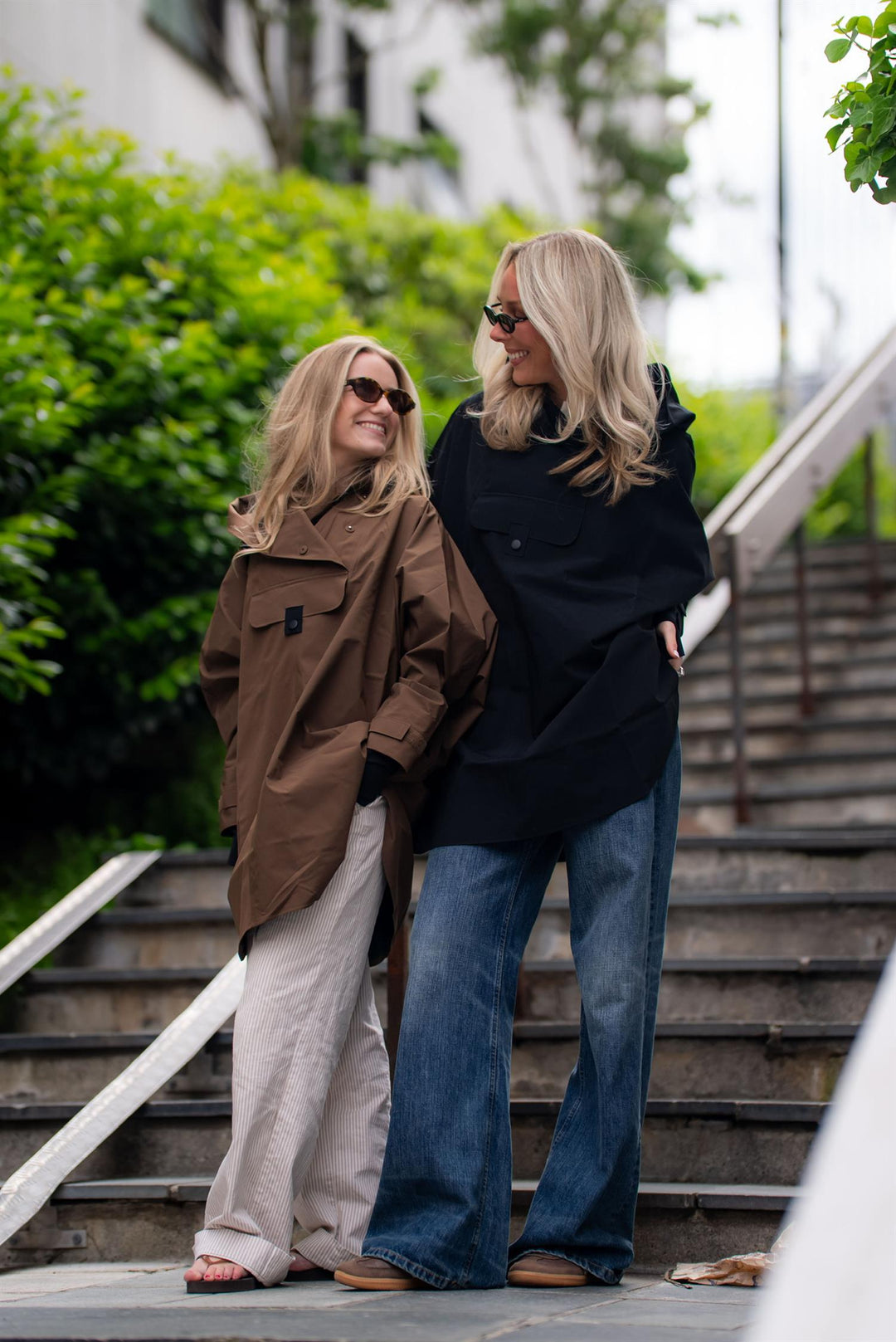 Bergen poncho  Brownstone