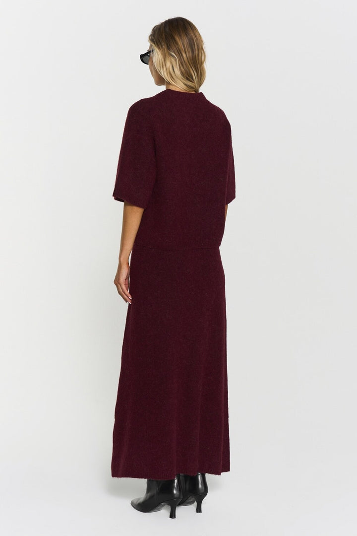 Madina Short Sleeve Knit  Burgundy