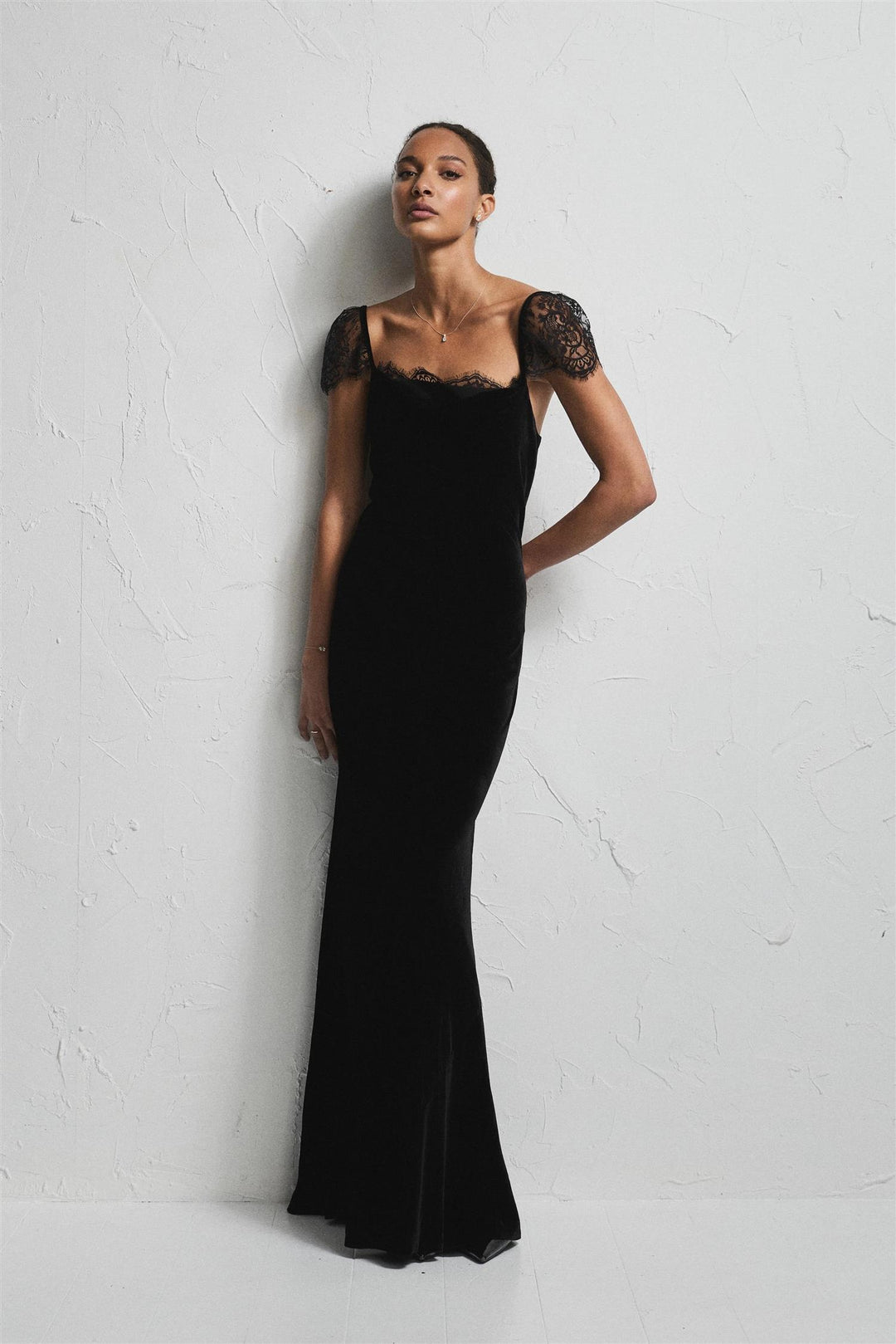 SCORPIO  Black