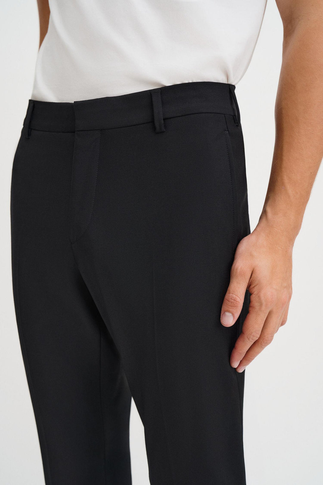 slim tapered wool trousers  Black