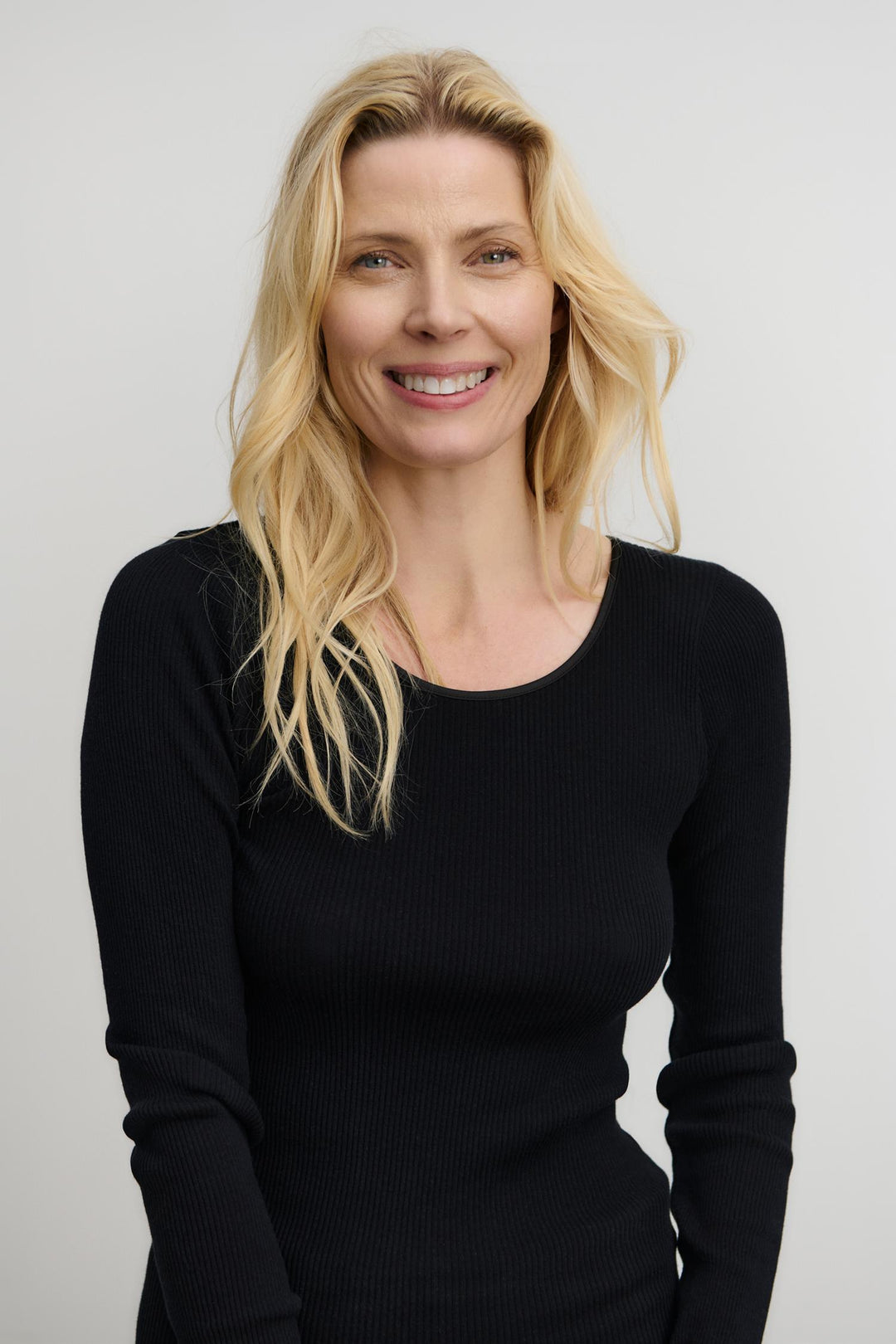 RWMiao LS O-neck Regular T-shirt  Black