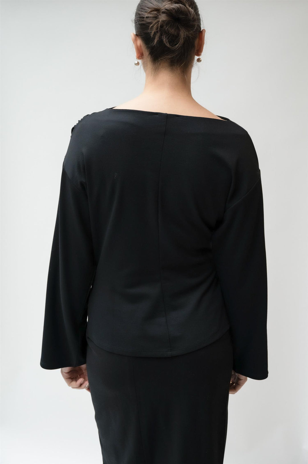 Merak  Black