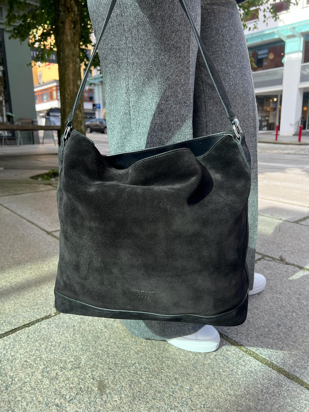 Foru  Black