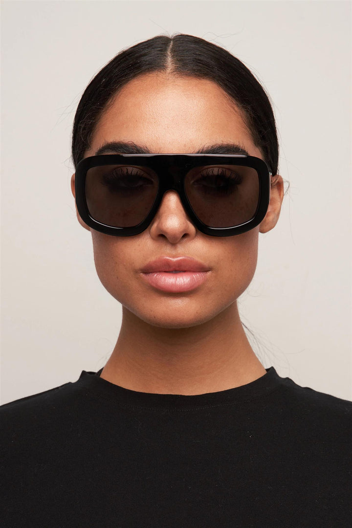 VAIL  Black/Smoke
