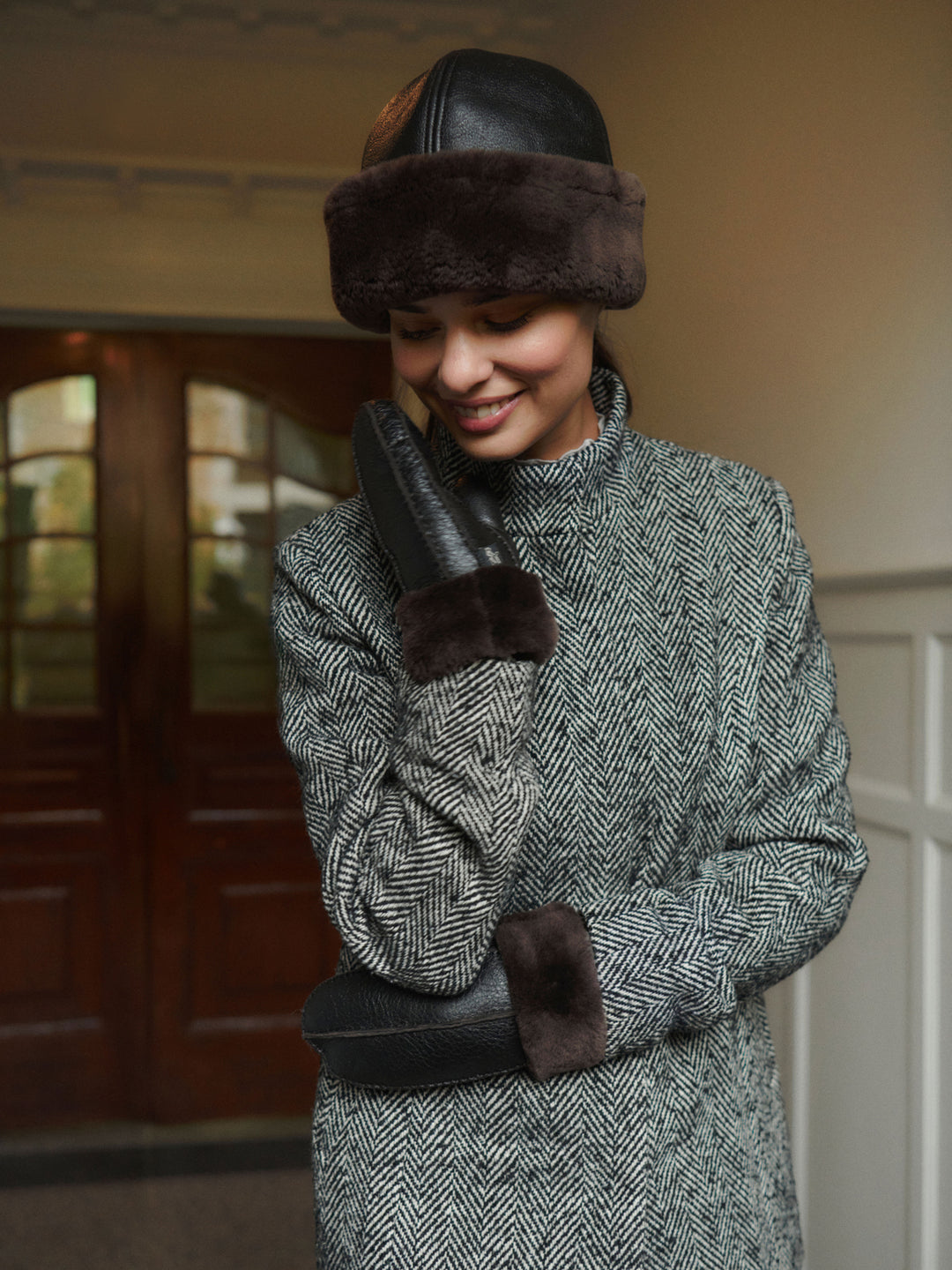 RHJuno Sheepskin Mittens  Coffee Brown