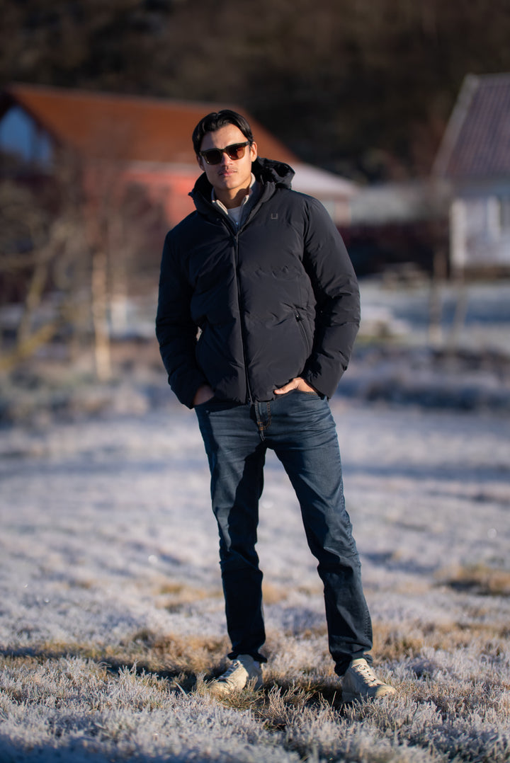 BOLT DOWN JKT  Black