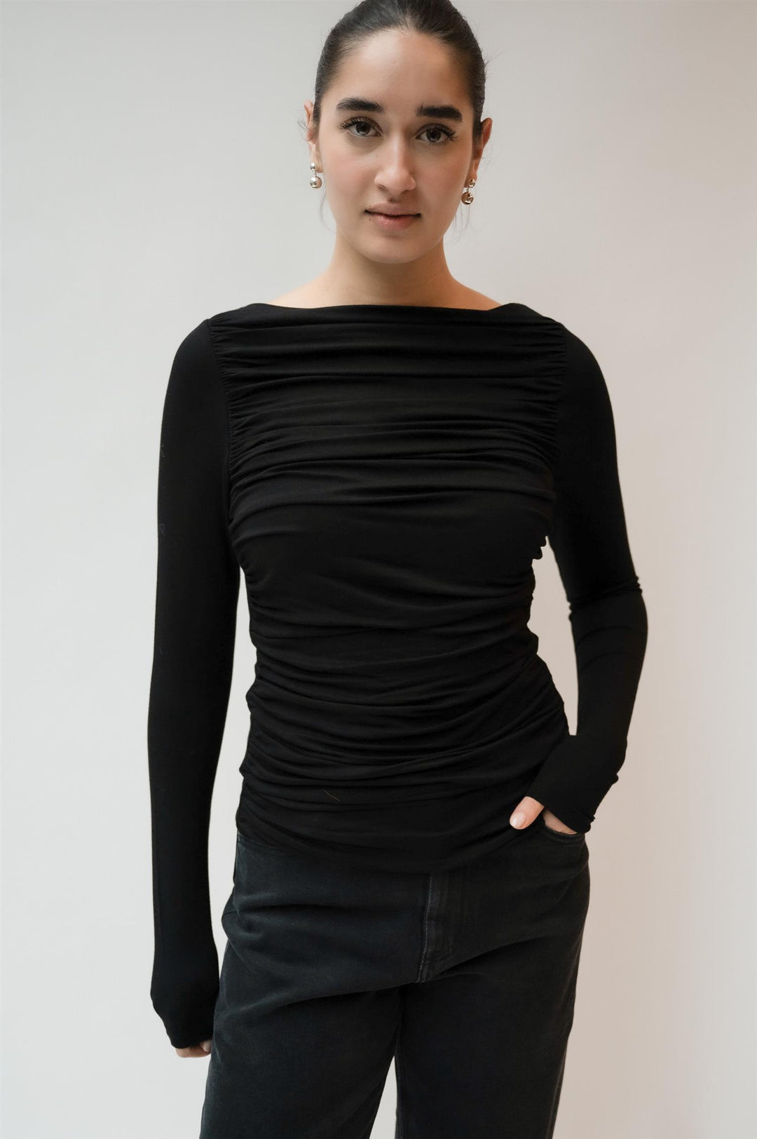 Sabik  Black
