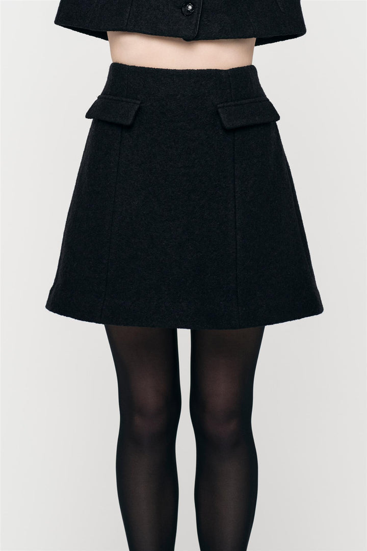 MADELEINE BOUCLÈ  Black