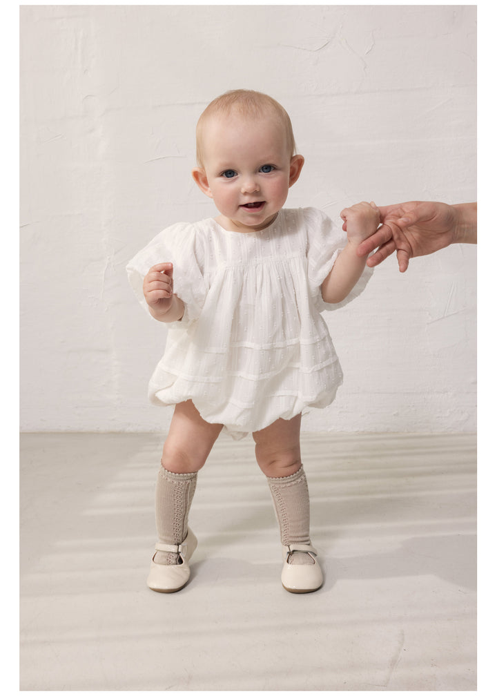 Ritona  White