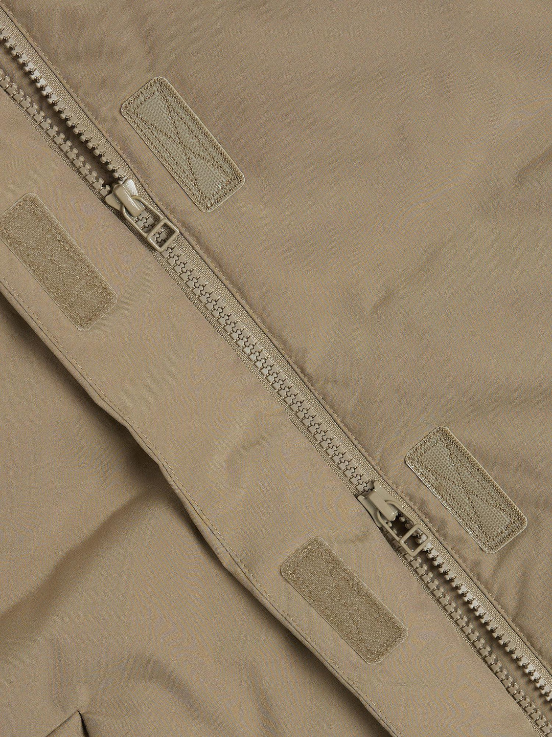 Besseggen Lt Short Jkt  Dk Sand
