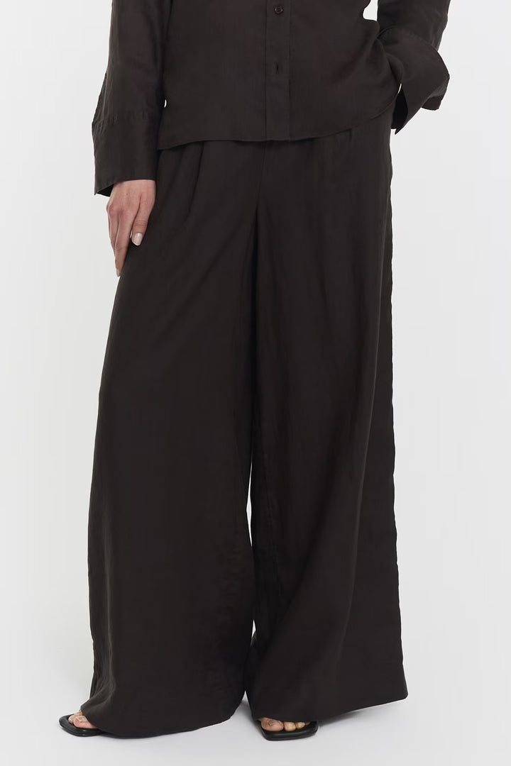 Aprilia Linen Trousers  Coffee